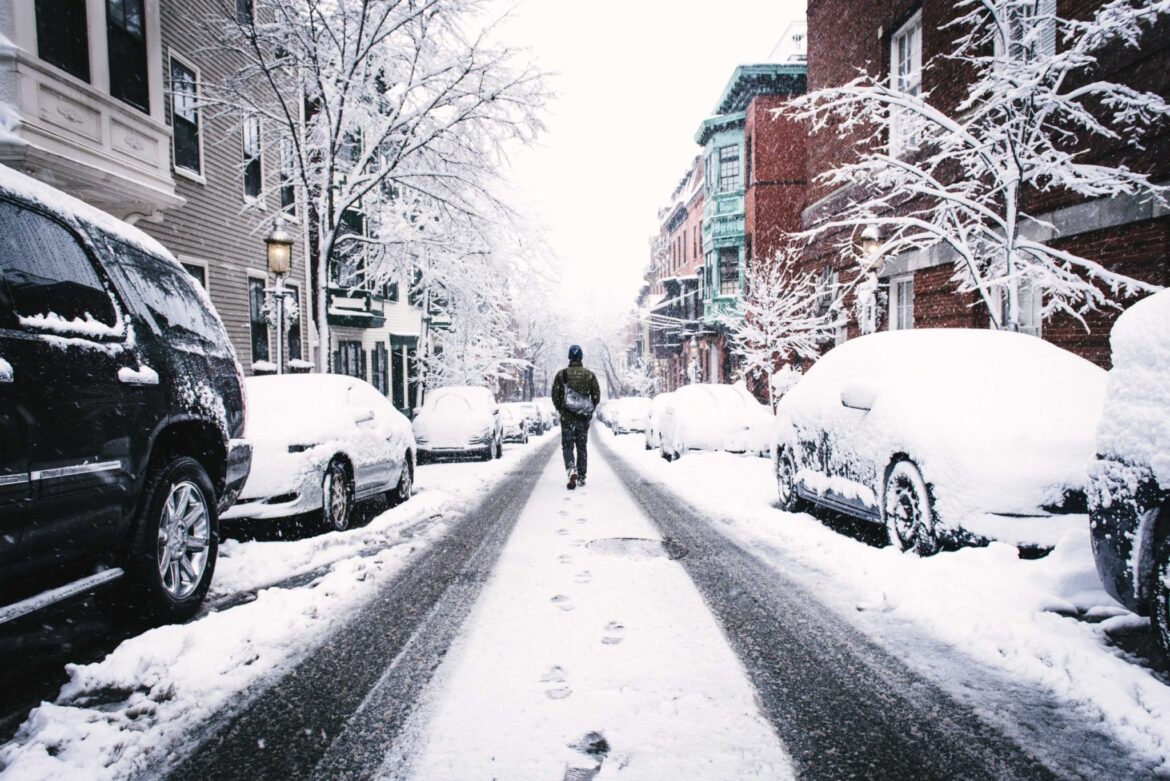 Here's Why You Shouldn't Warm Up Your Car in the Winter